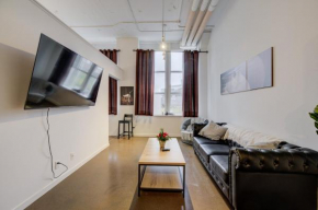Entire 1 bedroom in the heart of KW downtown across Google